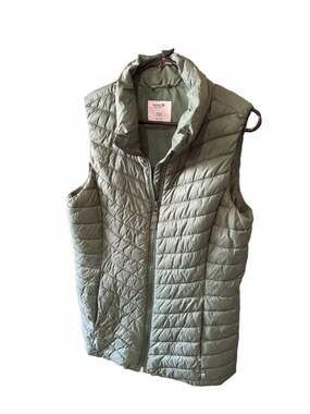Old Navy Active Water-Resistant Puffer Vest Green Size M Tall